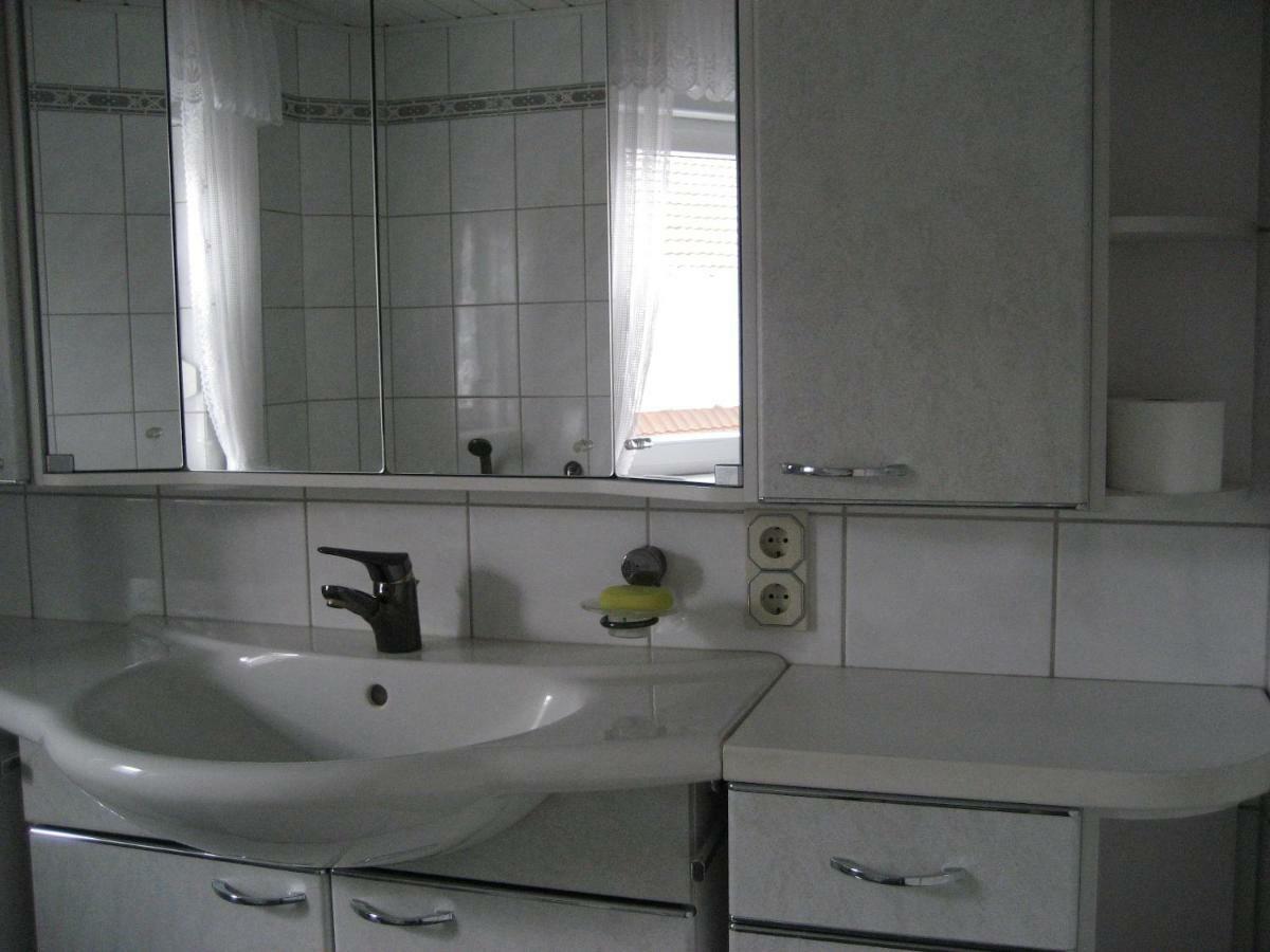 Zum Bergschloesschen Appartement Gilserberg Buitenkant foto